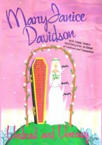 Undead and Uneasy - Mary Janice Davidson