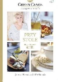 Przy stole - Joanna Marciniak-Wróblewska