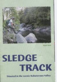 Sledge Track. Situated in the Scenic Kahuterawa Valley - praca zbiorowa